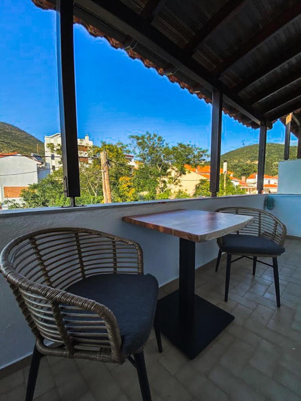 Apellou Apartments Samos Town Exterior photo